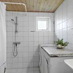 2 Bedroom Cozy In *