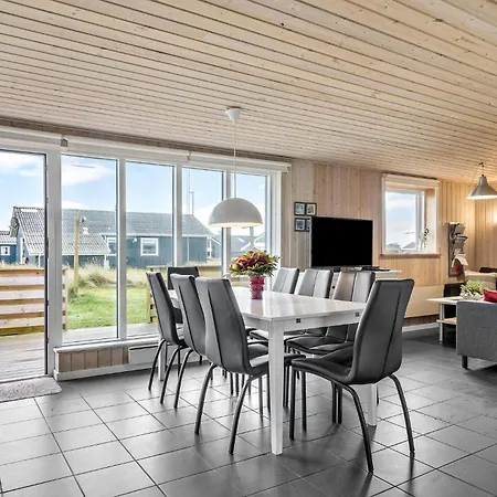 2 Bedroom Cozy In Hébergement de vacances