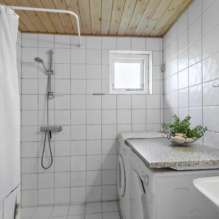2 Bedroom Cozy In *