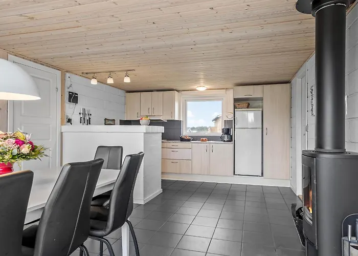 2 Bedroom Cozy In *