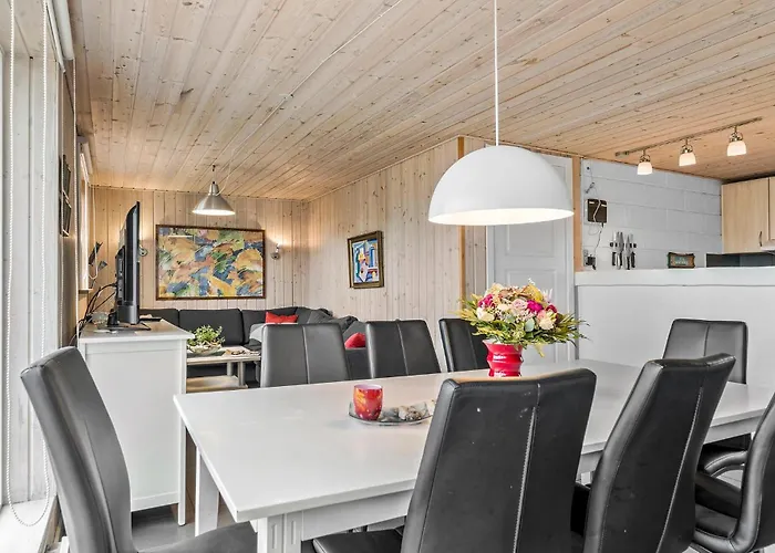 2 Bedroom Cozy In *