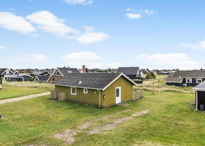 2 Bedroom Cozy In